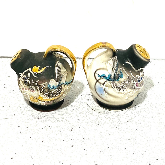 Vintage Dragonware Porcelain Shakers (2) roly-poly shape signed Fleetwood Japan - Picture 9 of 9